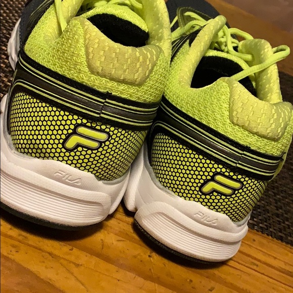 Fila men’s neon yellow/grey cool max shoes - Picture 3 of 4